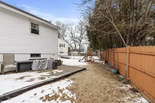 67 Wedgemere Dr, Lowell, MA 01852 - Photo 11