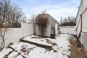 67 Wedgemere Dr, Lowell, MA 01852 - Photo 9