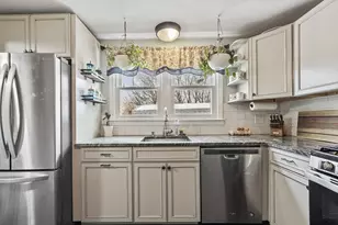 67 Wedgemere Dr, Lowell, MA 01852 - Photo 29