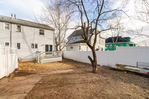 82 Glendower, Boston, MA 02131 - Photo 11