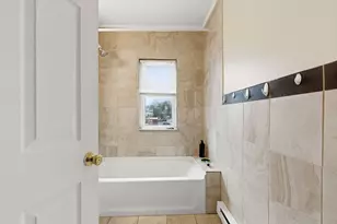 7 Nichols Ave, Watertown, MA 02472 - Photo 17