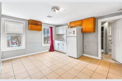 184 Myrtle St, Brockton, MA 02301 - Photo 9