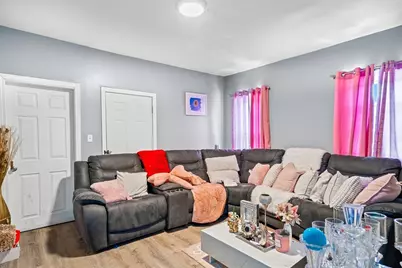 184 Myrtle St, Brockton, MA 02301 - Photo 21