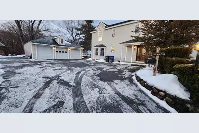 113 Pleasant Street, Leominster, MA 01453 - Photo 3