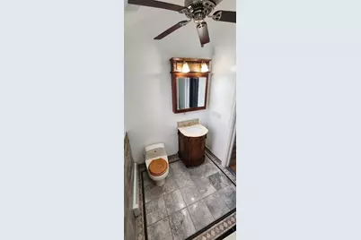 113 Pleasant Street, Leominster, MA 01453 - Photo 29