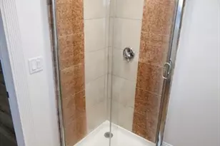 113 Pleasant St, Leominster, MA 01453 - Photo 15