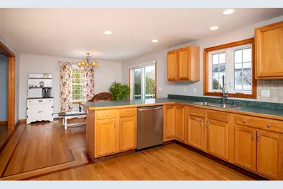 41 Chershire Ave, Acushnet, MA 02743 - Photo 7