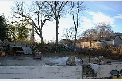 98 Maplewood Ave, Gloucester, MA 01930 - Photo 15