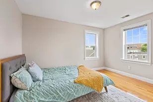 7 Fox St, Boston, MA 02122 - Photo 11