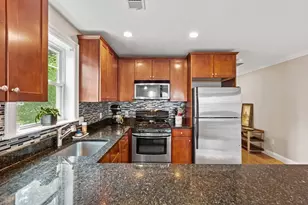 7 Fox St, Boston, MA 02122 - Photo 3