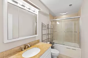 7 Fox St, Boston, MA 02122 - Photo 15