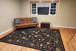 20 Hemlock Cir, Millis, MA 02054 - Photo 9