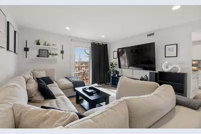 25 Rockland St #5, Boston, MA 02132 - Photo 3