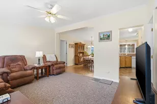 57 Country Dr, Bridgewater, MA 02324 - Photo 3