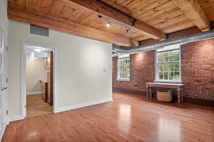 25 Cedar St, Amesbury, MA 01913 - Photo 9