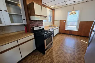 17 Upham St, Malden, MA 02148 - Photo 5