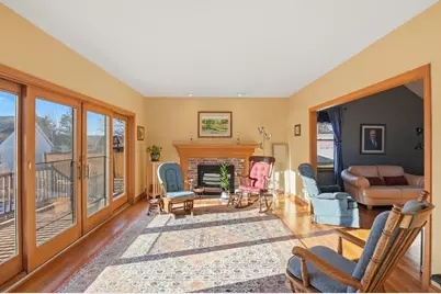 87 Dartmouth St, Fitchburg, MA 01420 - Photo 11