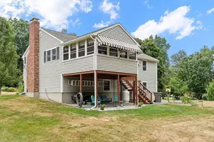 109 Townsend St, Pepperell, MA 01463 - Photo 5