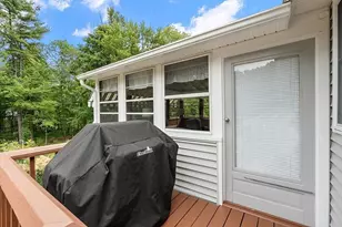 109 Townsend St, Pepperell, MA 01463 - Photo 9