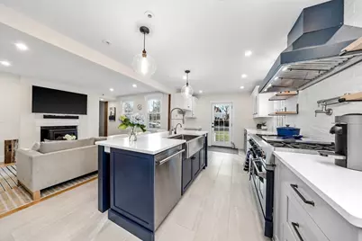 225 South St #1, Hingham, MA 02043 - Photo 11