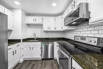 64 Foster St #105, Peabody, MA 01960 - Photo 9