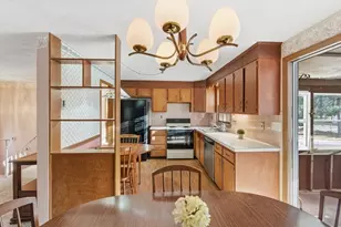 1 Blossom Dr, Billerica, MA 01821 - Photo 9