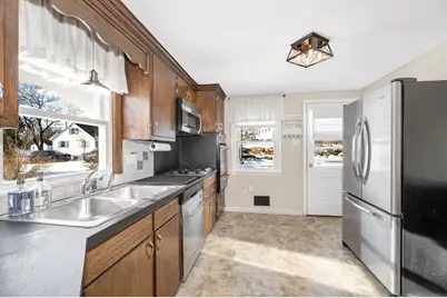 22 Barry Ave, Dracut, MA 01826 - Photo 7