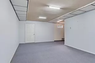 30 Fales St, Worcester, MA 01606 - Photo 29