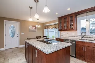 44 Depalma St, Agawam, MA 01030 - Photo 9