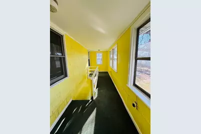 158 Monrovia St, Springfield, MA 01104 - Photo 33