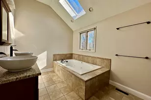 29 Draper Cir, Marlborough, MA 01752 - Photo 13