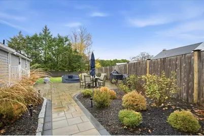 61 Spofford St, Newburyport, MA 01950 - Photo 35