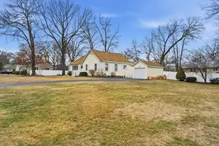 15 Limewood Ave, Billerica, MA 01821 - Photo 3