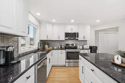 15 Limewood Ave, Billerica, MA 01821 - Photo 13