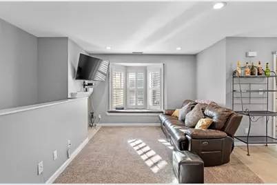 709 Gazebo Cir #709, Reading, MA 01867 - Photo 9