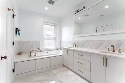136 Saint Botolph, Boston, MA 02115 - Photo 7