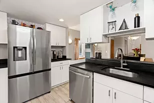 3 Adams Ave, Methuen, MA 01844 - Photo 9