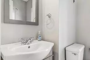 607 E 2nd St, Boston, MA 02127 - Photo 11