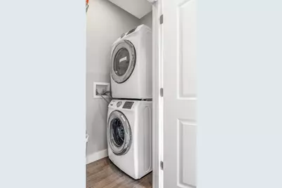 607 E 2nd Street, Boston, MA 02127 - Photo 15