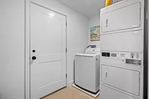 24 Ferrin St, Boston, MA 02129 - Photo 11