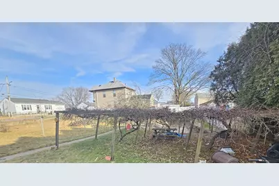 250 Laurel Street, Fall River, MA 02724 - Photo 5