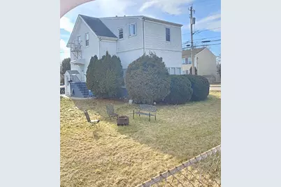 250 Laurel Street, Fall River, MA 02724 - Photo 3