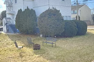 250 Laurel St, Fall River, MA 02724 - Photo 3