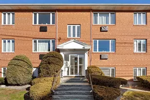 133 Warren St, Watertown, MA 02472 - Photo 5