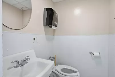 7 Stewart St, Haverhill, MA 01830 - Photo 17