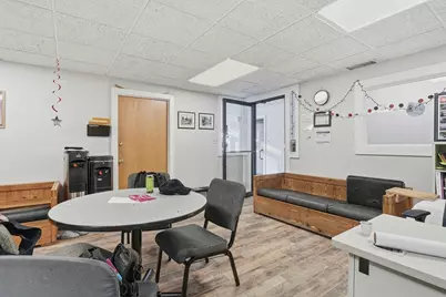 7 Stewart St, Haverhill, MA 01830 - Photo 9