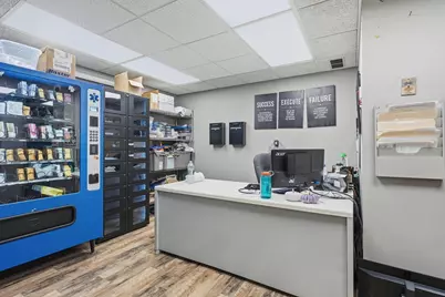 7 Stewart St, Haverhill, MA 01830 - Photo 11