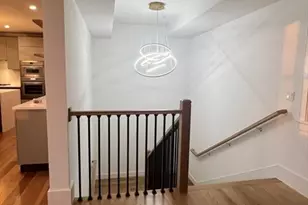 726 E 8th St, Boston, MA 02127 - Photo 3