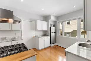 68 School St, Boston, MA 02129 - Photo 9