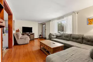 82 Monroe St, Amesbury, MA 01913 - Photo 11